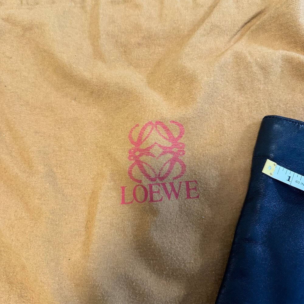 Loewe Black Leather Carryall Tote Bag - Picture 6 of 8